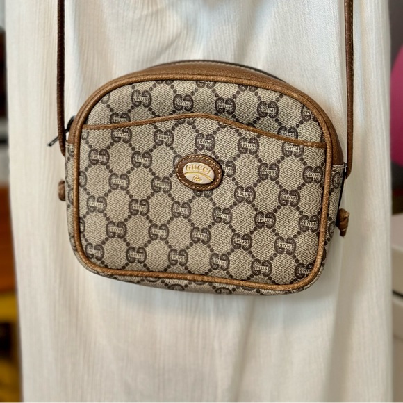 Gucci Plus Monogram Crossbody - Picture 2 of 13